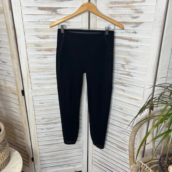 SPANX Women's M Shapewear Workout Legging Black Perforated Leg Seamless Waist - Picture 4 of 12